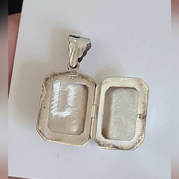 Vintage Chunky Square Sterling Silver Filigree Engraved Floral Locket Pendant - Picture 6 of 13